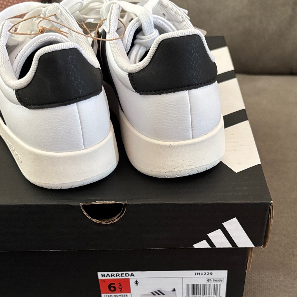adidas Barreda White Black Low-Top Sneakers - Picture 4 of 6